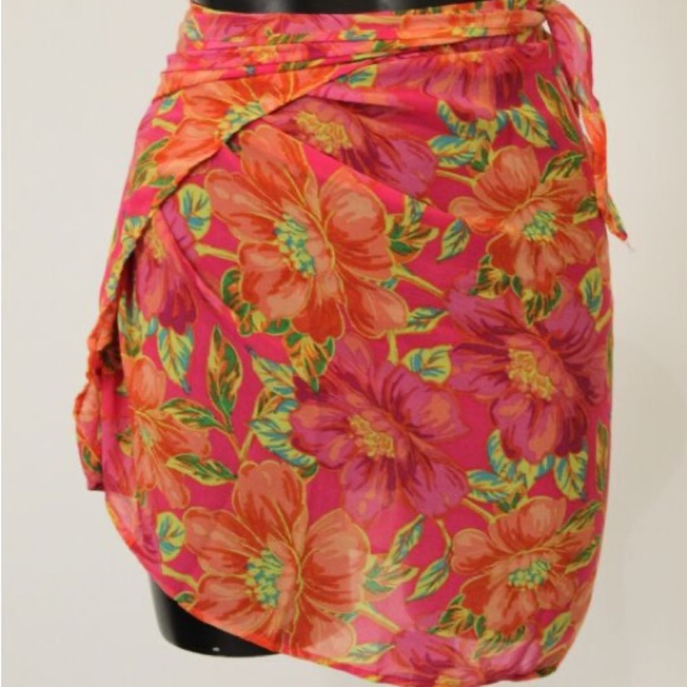 BEACHRIOT one size floral coverup skirt